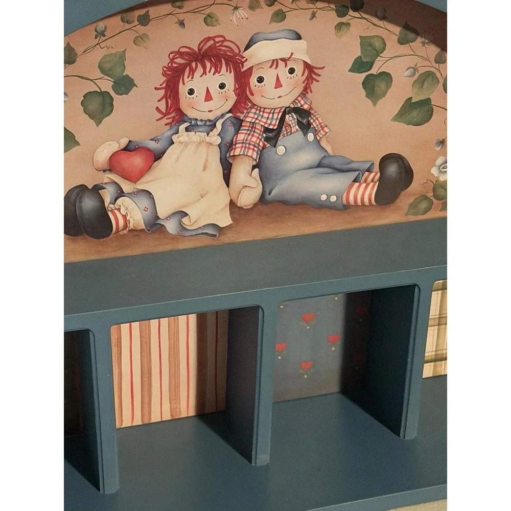 Enesco Raggedy Ann & Andy Showbox Wall Display Shelf Simon Schuster 16